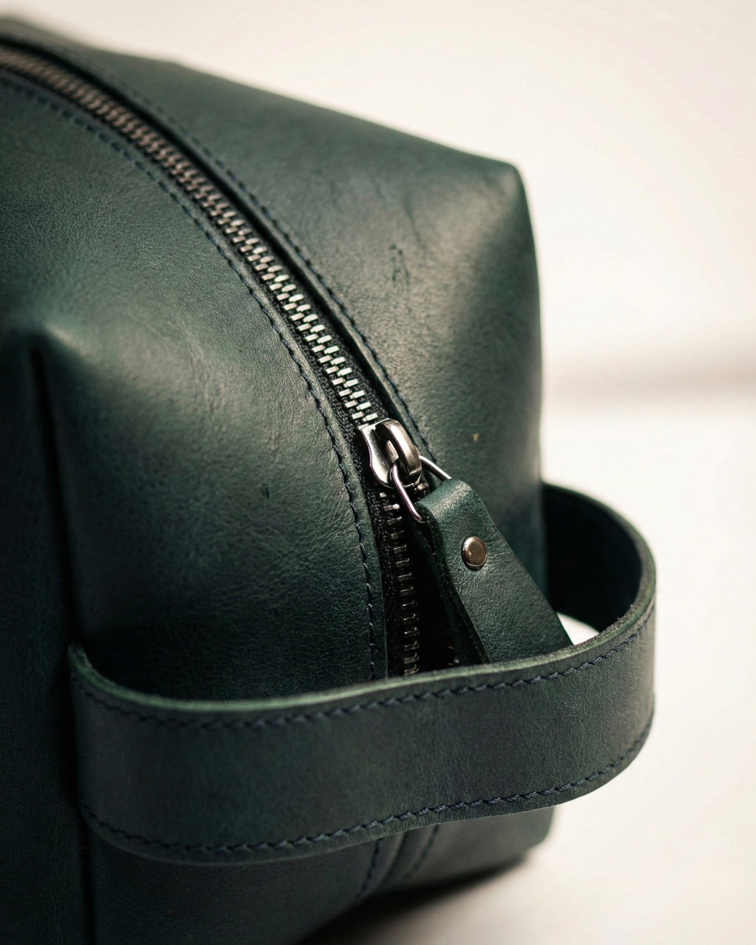 Leatheo Royal Leather Dopp Kit — Midnight Navy