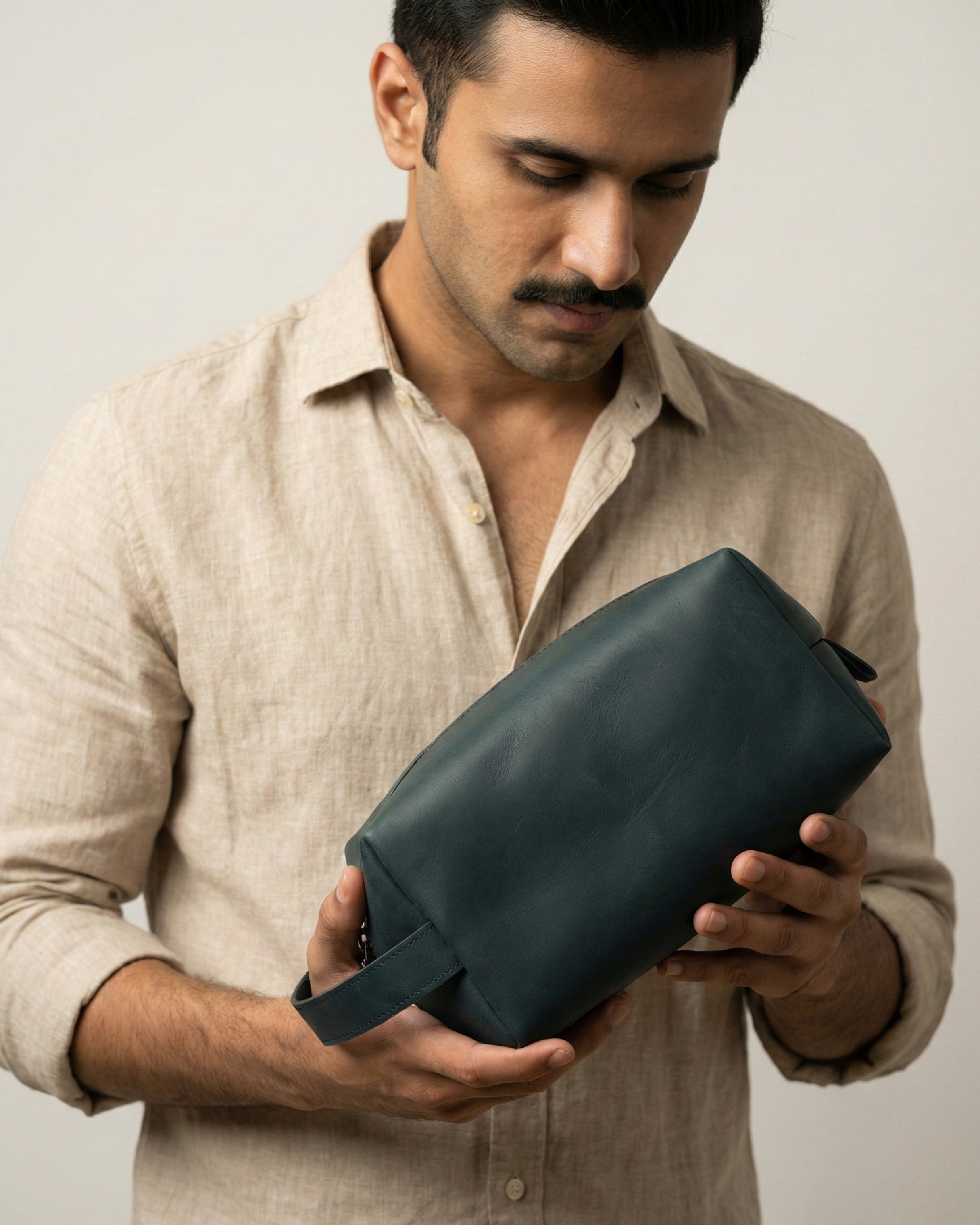 Leatheo Royal Leather Dopp Kit — Midnight Navy